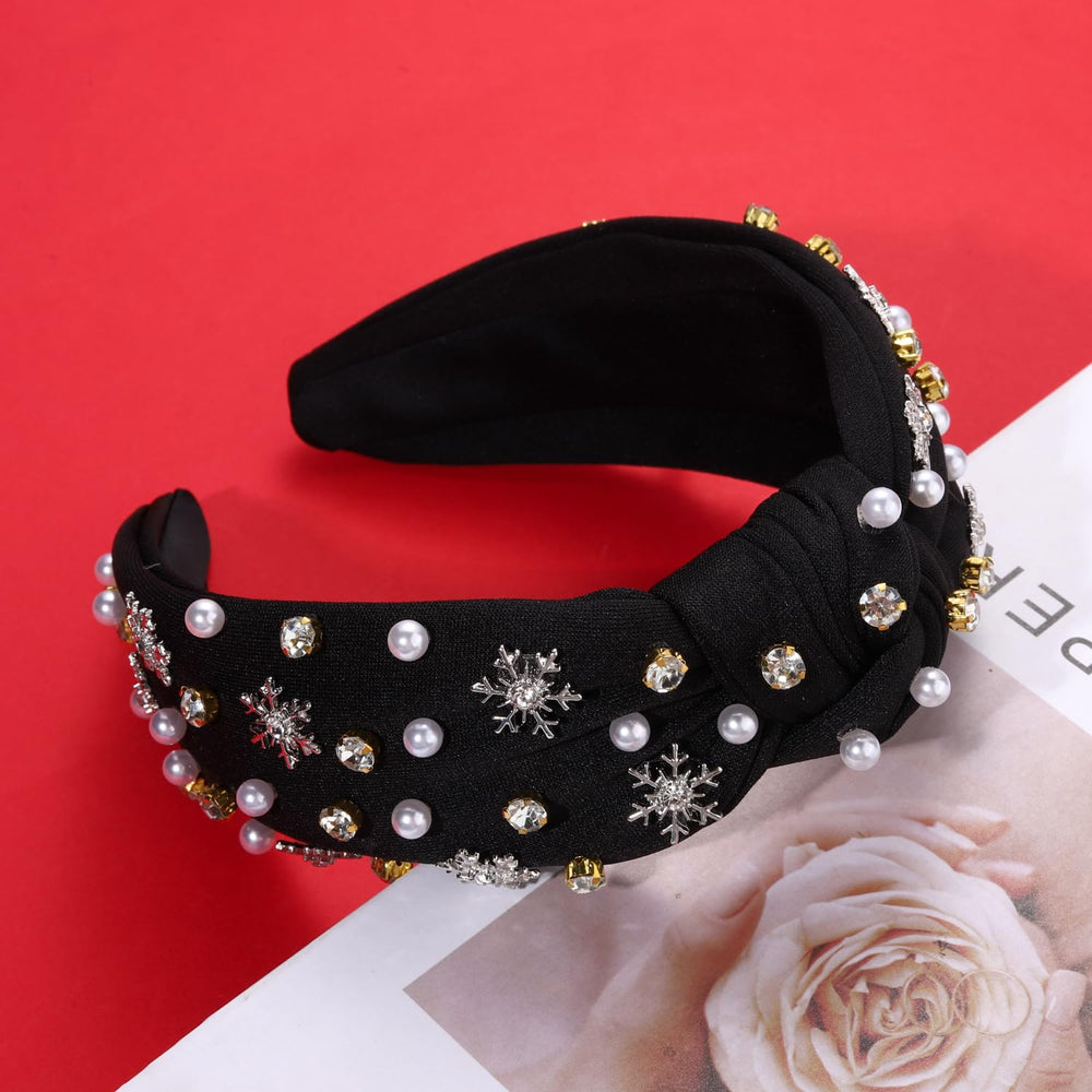 NVENF Snowflake headband on model complements winter outfits beautifully.