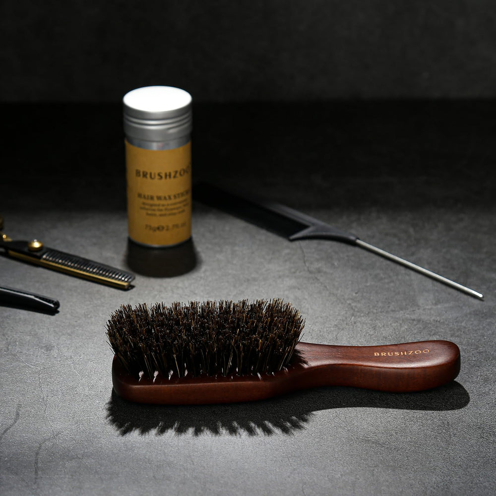 O BRUSHZOO detangling short hair with gentle bristle action