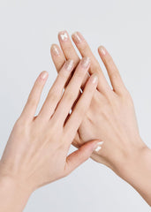 ohora N Grace Bloom close-up with white-gem design for glossy gel look