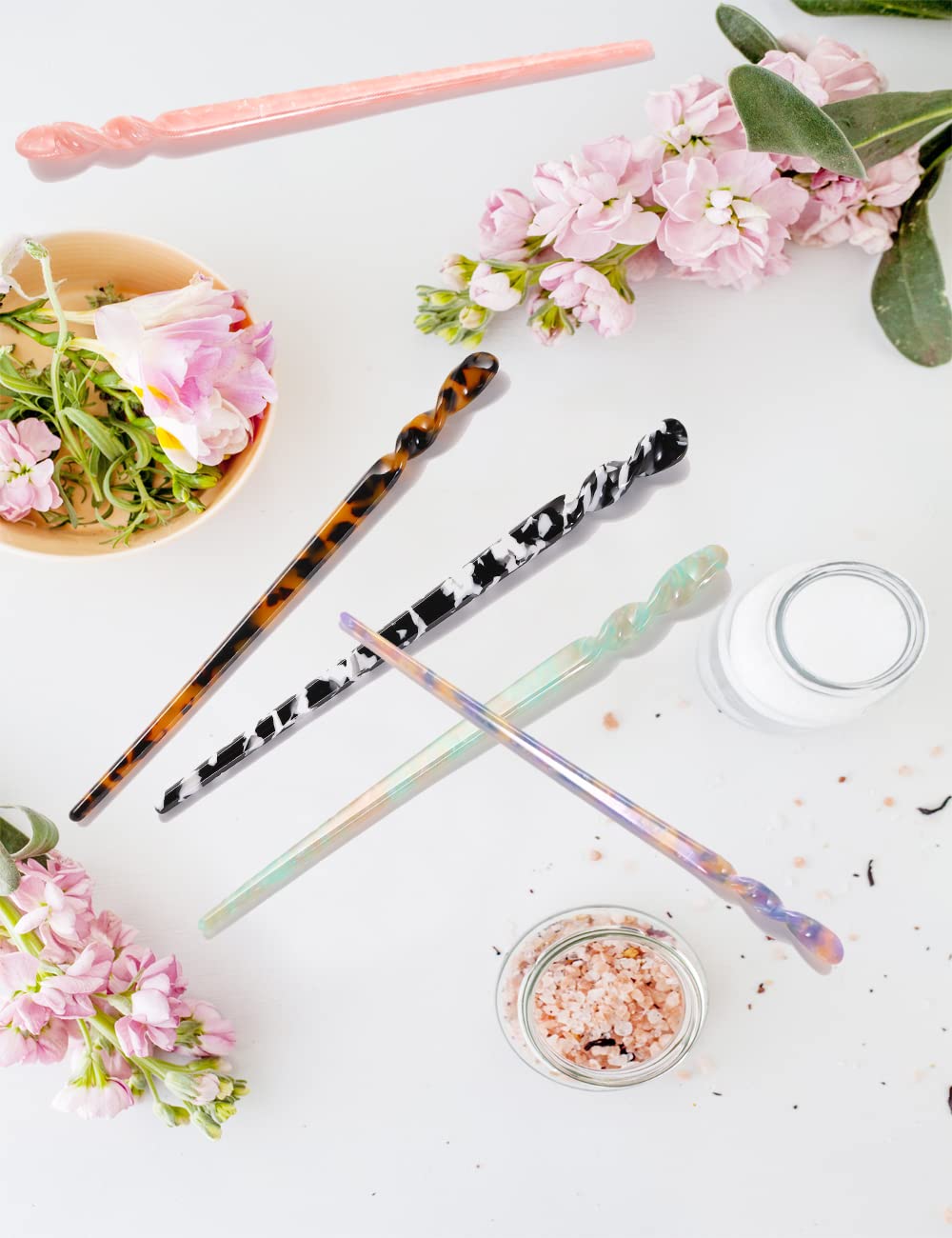 Olawyrae acetate sticks measure 6.88 inches, ideal for versatile long-hair looks.