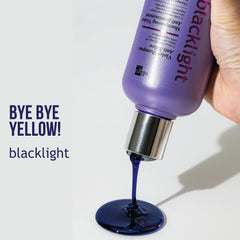 Oligo Professionnel Blacklight Violet Shampoo label close-up highlights vegan, sulfate-free cleansing.