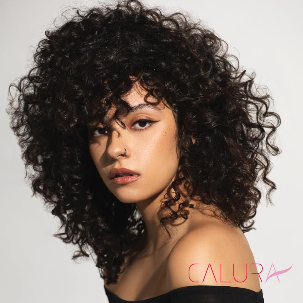 Oligo Professionnel Calura Curl Balm applying on damp hair for smooth, defined waves.