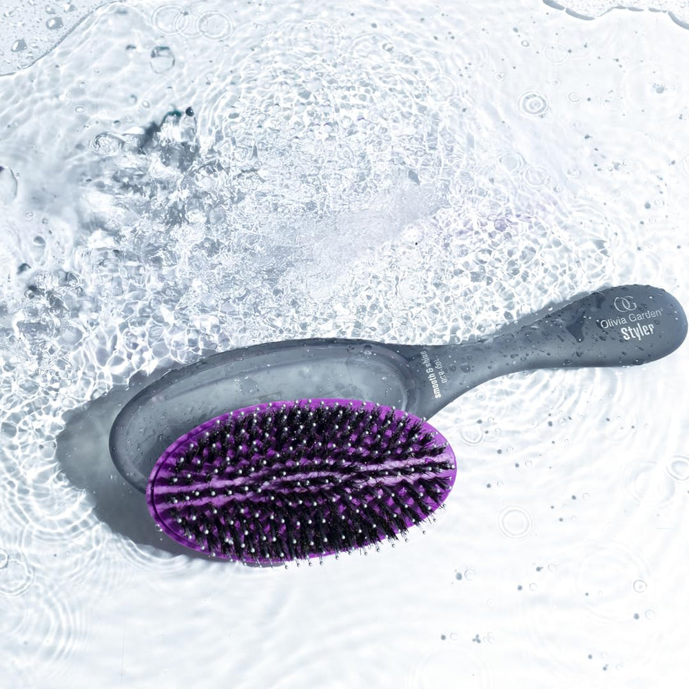 Olivia Garden OG Brush Styler ergonomic handle design for comfortable styling