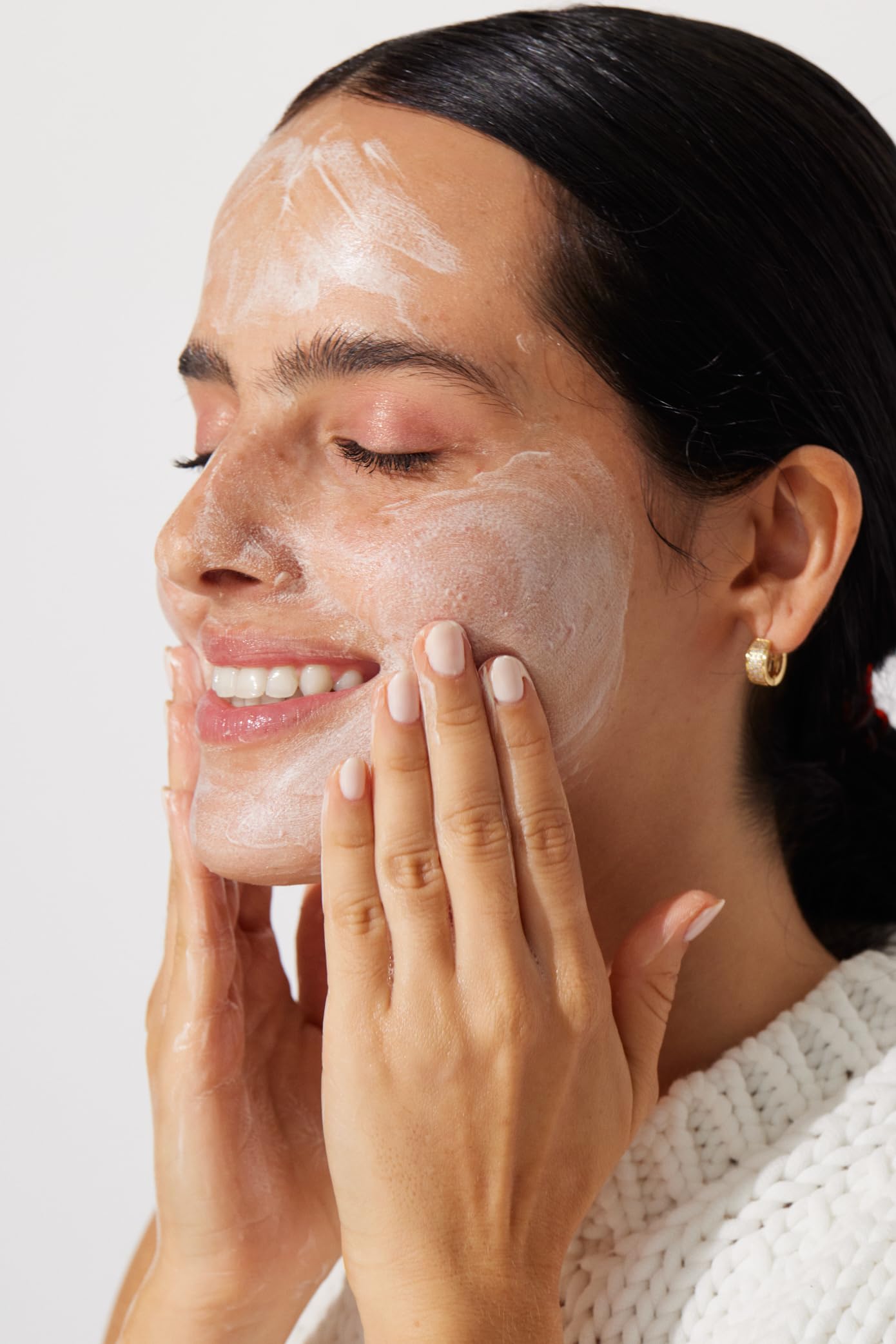 OLIVIAUMMA Clean Beauty Promise keeps your routine free from parabens and colors