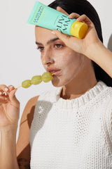 OLIVIAUMMA Shine Muscat foaming foam delivers creamy lather for makeup removal