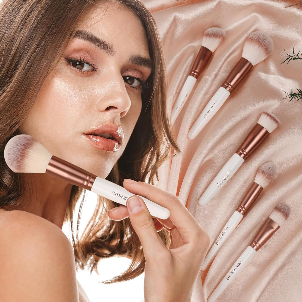 OMANIAC foundation brush silky bristles for smooth foundation finish