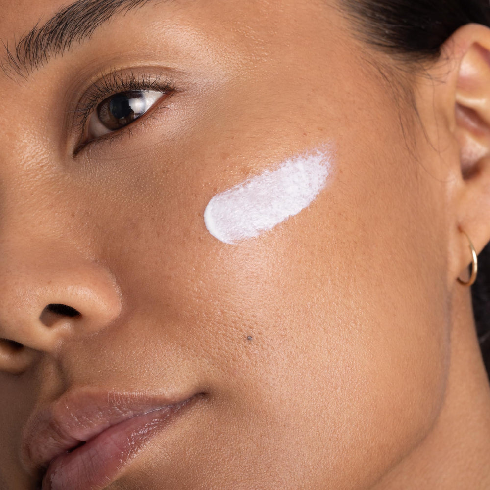 OneSkin FACE SPF OS-01 antioxidant blend illustration highlighting Vitamin C.