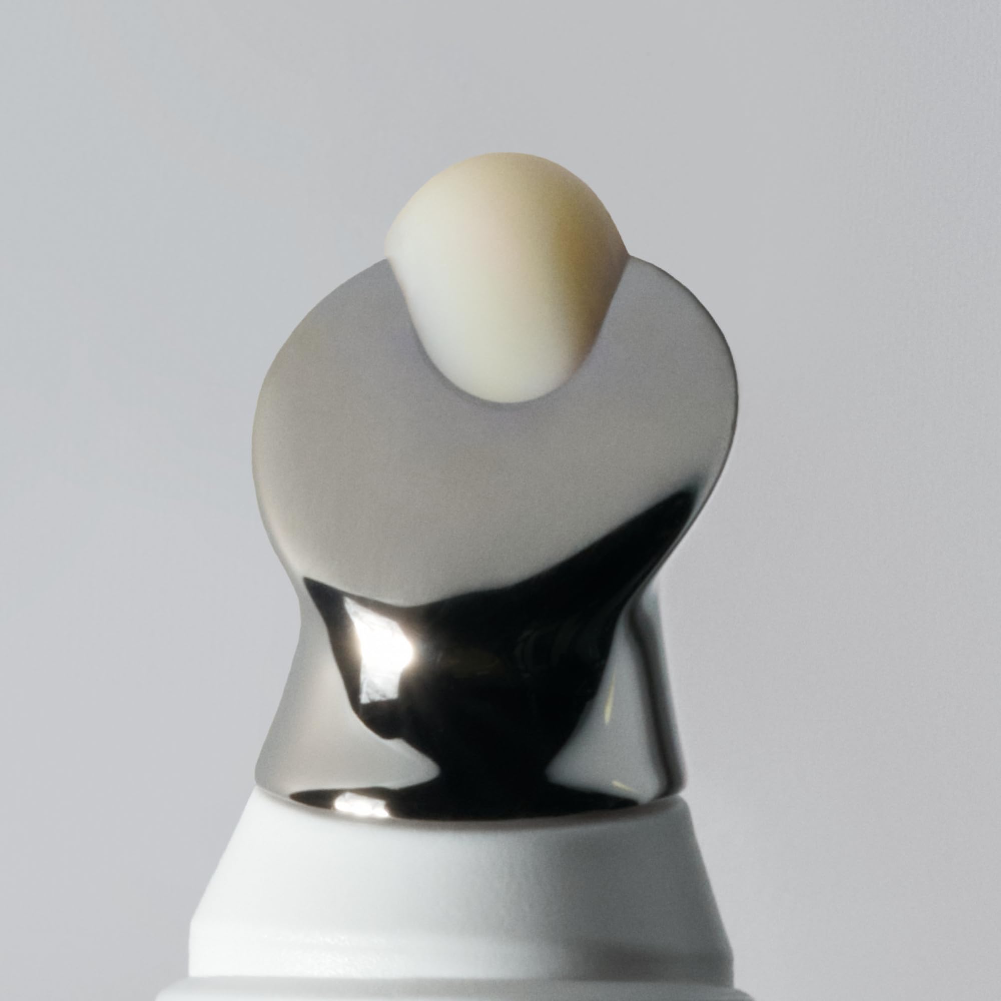 Oneskin Lip SPF OS-01 packaging shows daily protection and antioxidant focus.