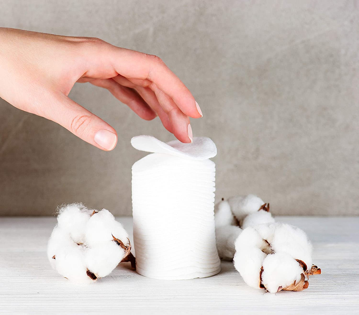 Organyc sensitive skin shot emphasizing irritation-free, breathable cotton.