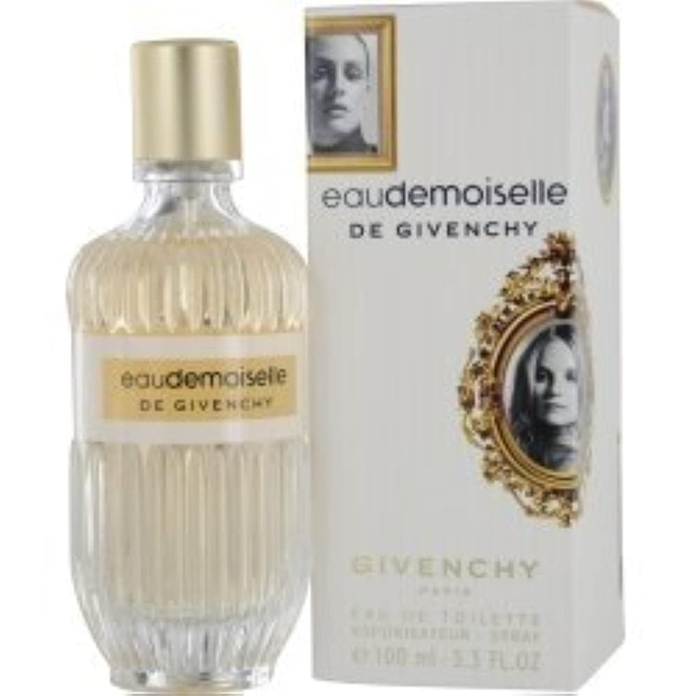 Organza by Givenchy cap closeup highlighting premium bottle detail.