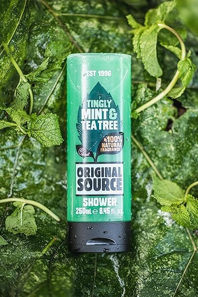Original Source Tea Tree & Mint bottle pour with rich lather.