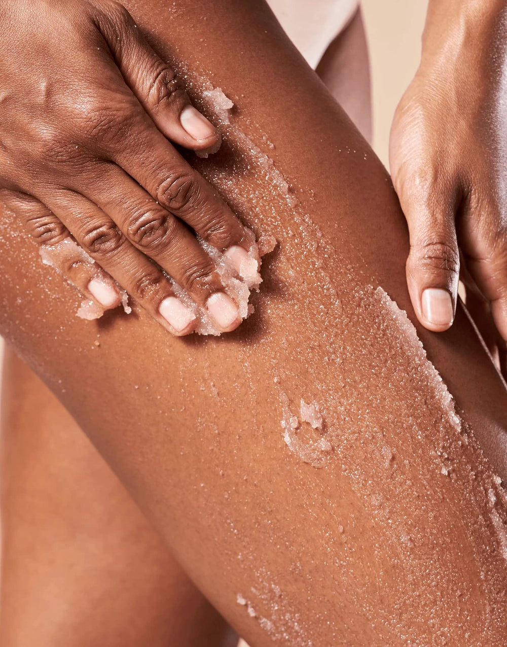 OSEA Salts of the Earth body scrub wild gigartina seaweed image hints nourished, rejuvenated skin
