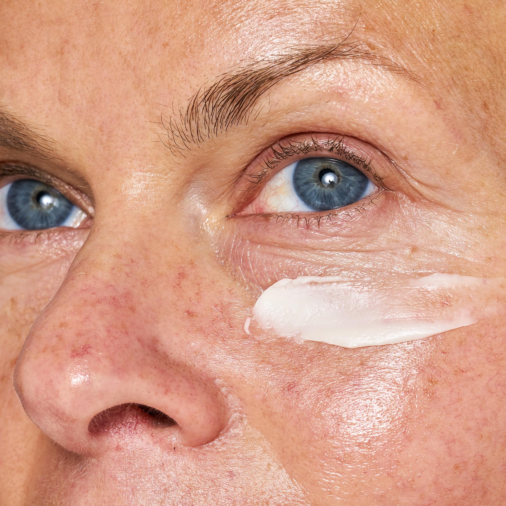 Seaweed-based formula visual for OSEA Advanced Repair Eye Cream highlighting nourishing ingredients