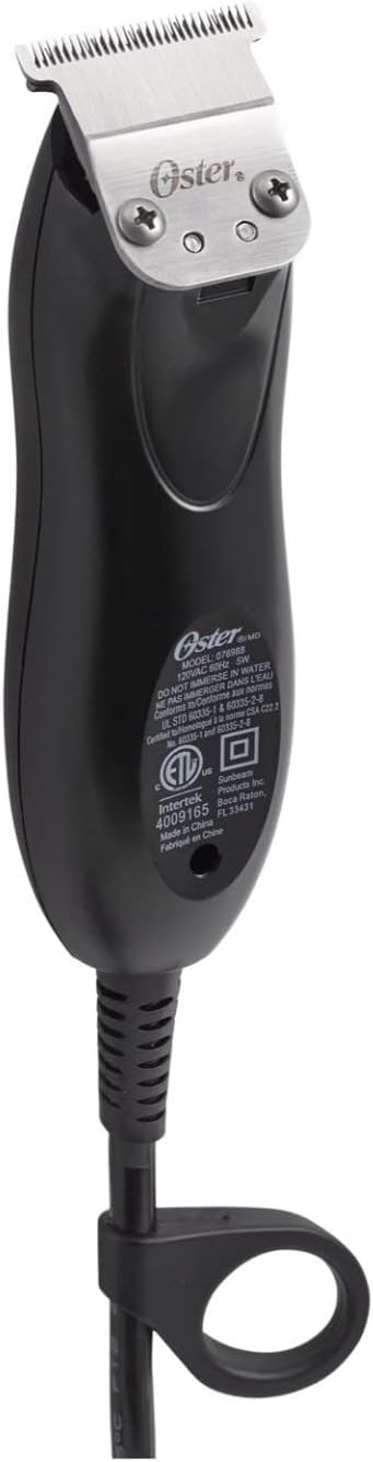 Oster trimming setup shows ease of reaching tight areas.