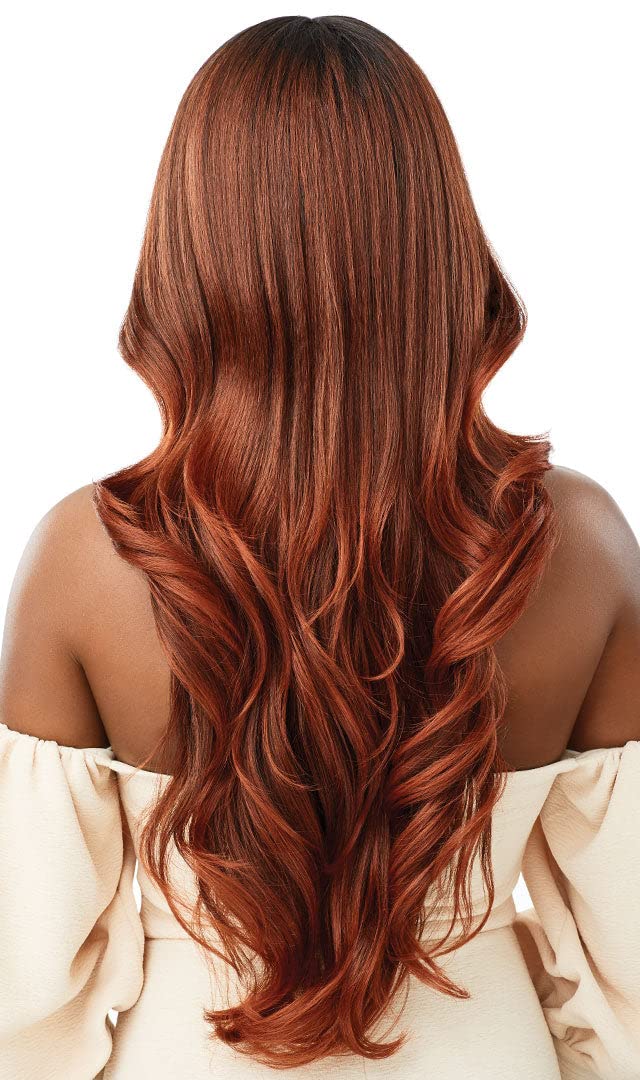 Outre Seraphine 1B on model shows baby hairs for realistic styling.