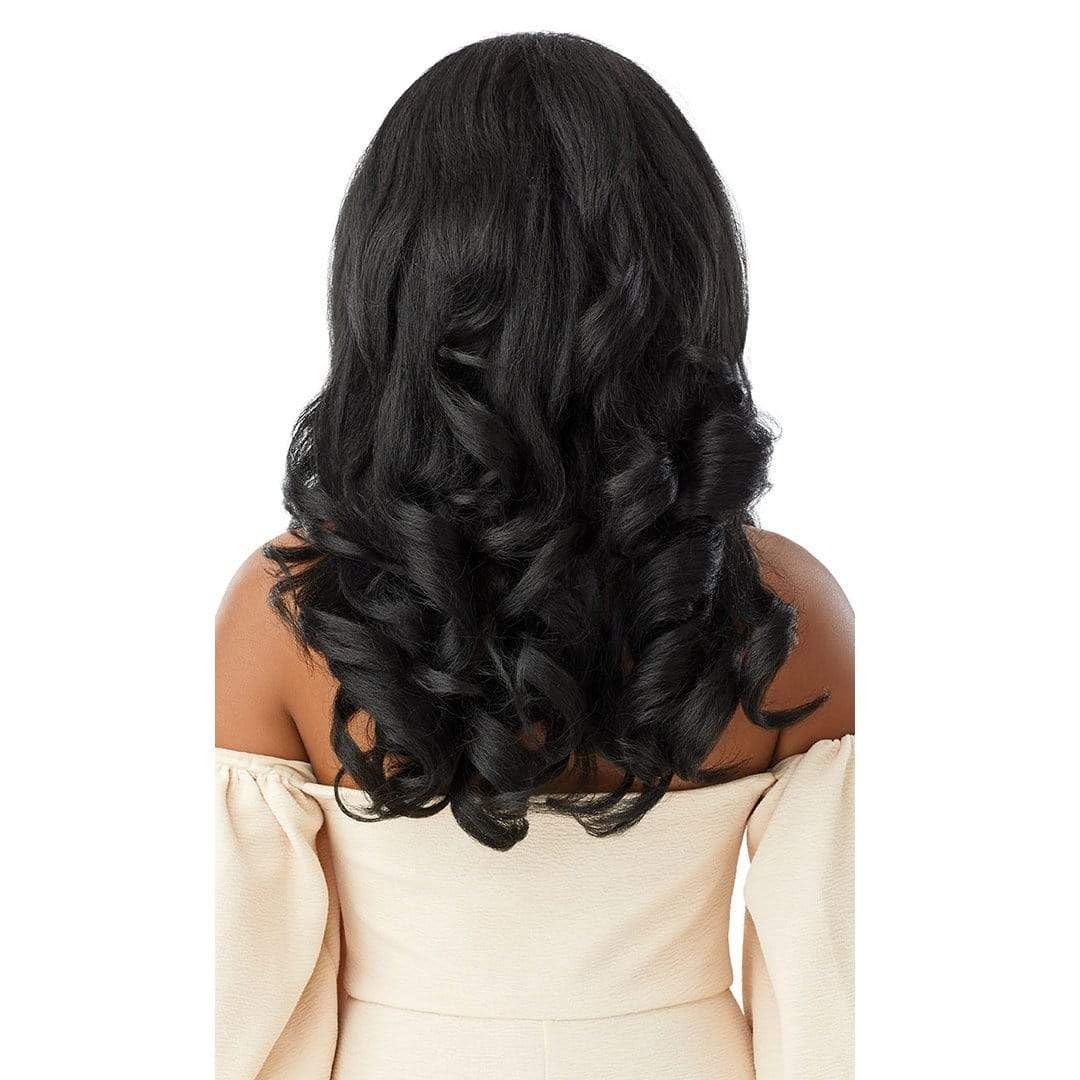 Outre Neesha H301 color 1B/DR2 Honey Brown offers versatile shade options