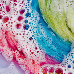 oVertone The Fader Clarifying Shampoo lather showcases sulfate-free cleansing that hydrates and removes buildup.