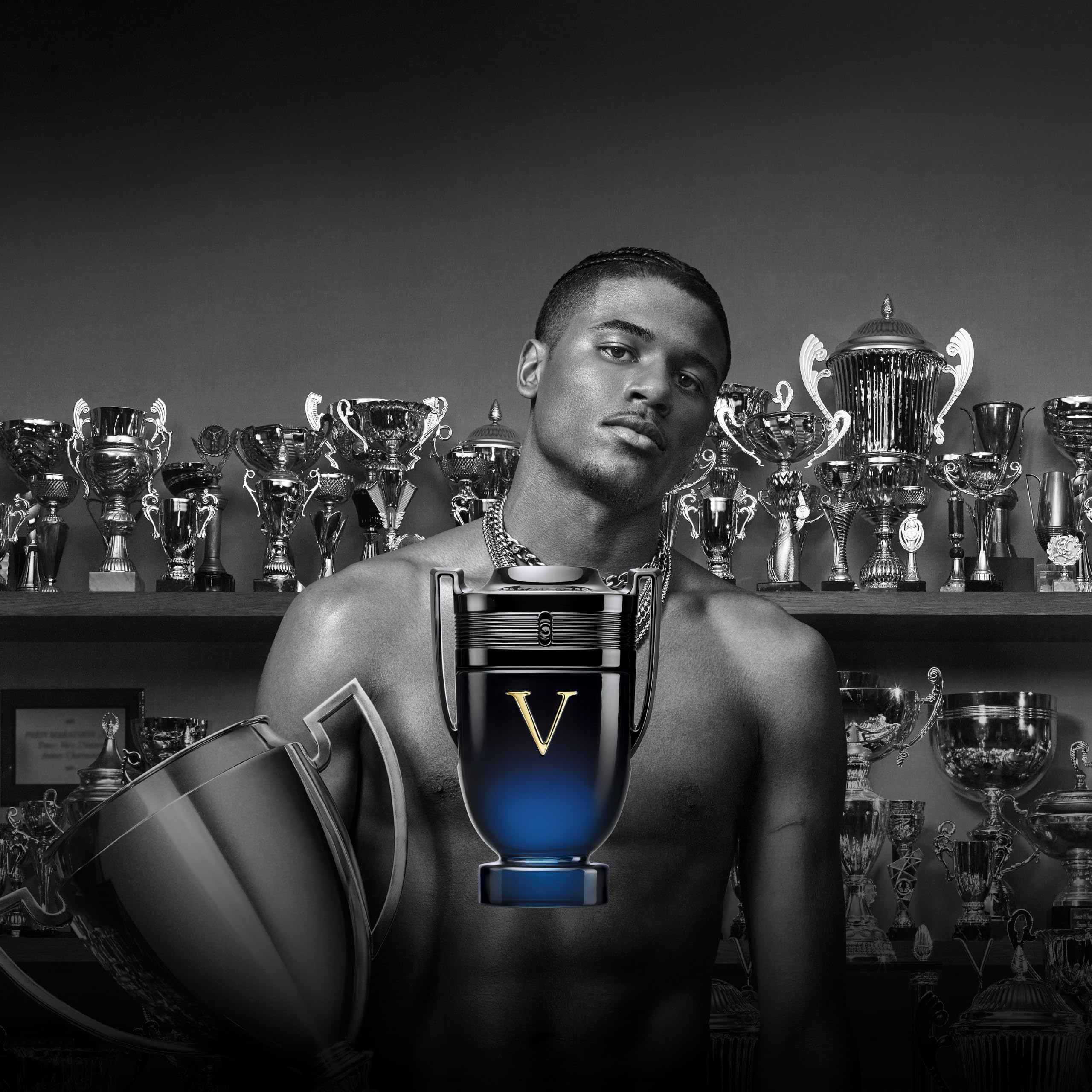 Paco Rabanne Invictus Victory Elixir on skin shows spicy-woody aroma and lasting presence.