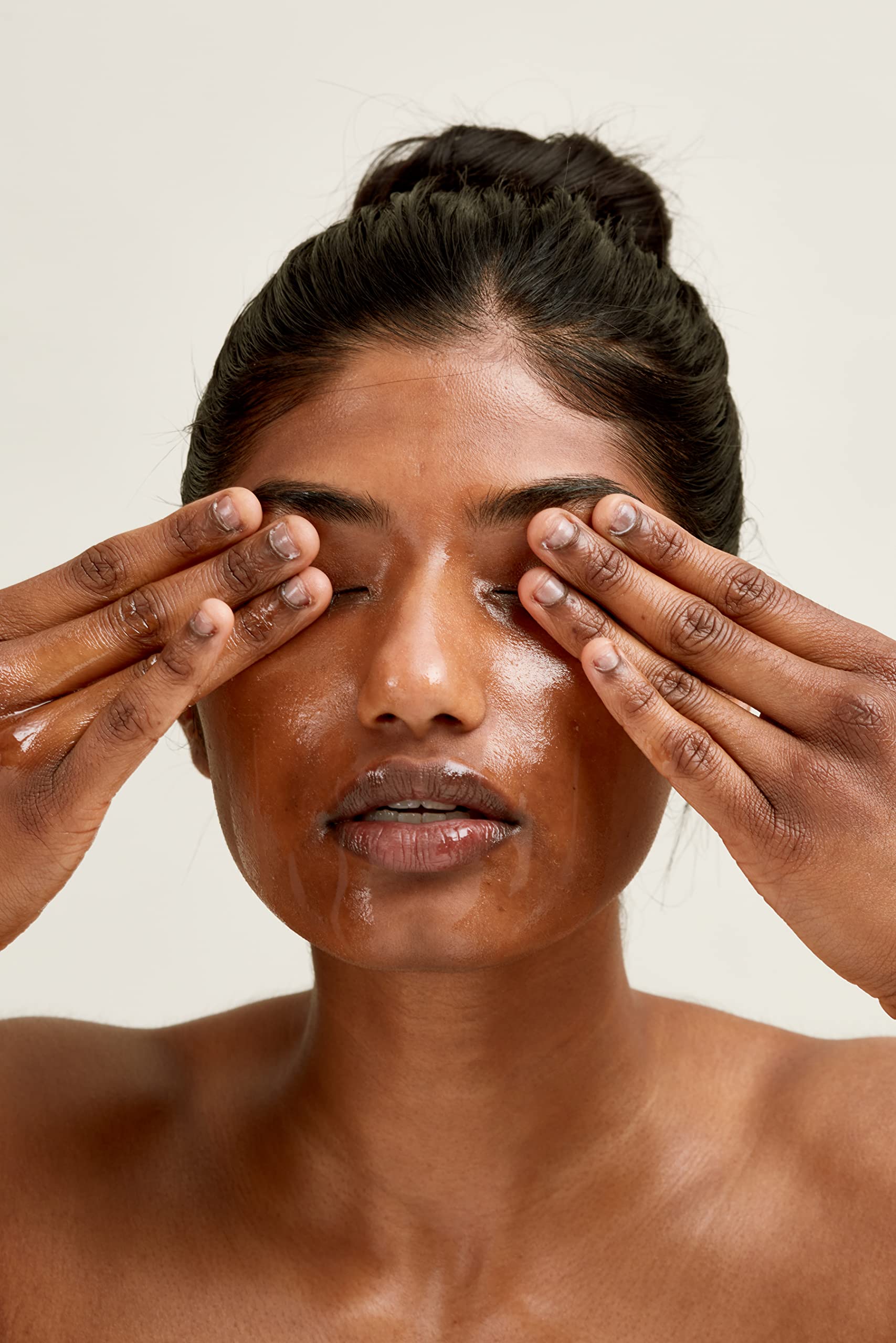 PAI SKINCARE Light Work removes waterproof mascara gently for clean eyes