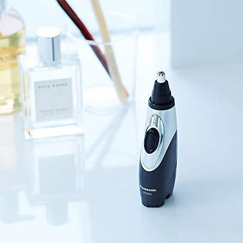 Panasonic ER430K travel-pouch keeps the trimmer organized on trips.