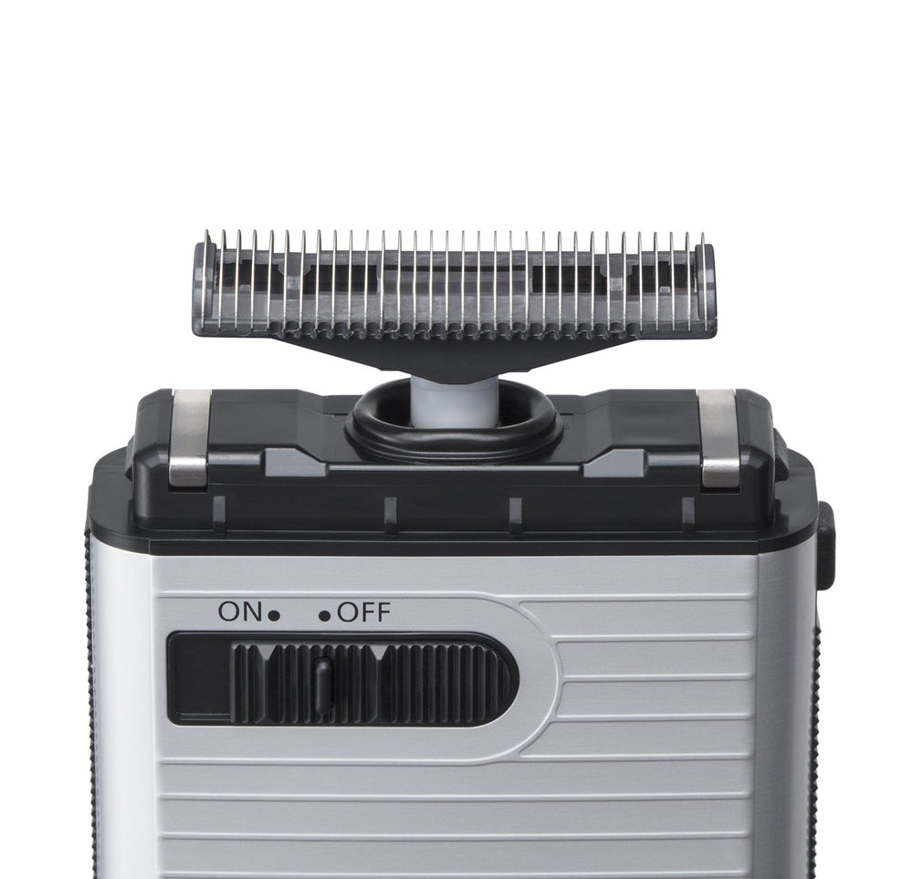 Panasonic ES-RS10-S pivot head angles for flexible grooming during travel.