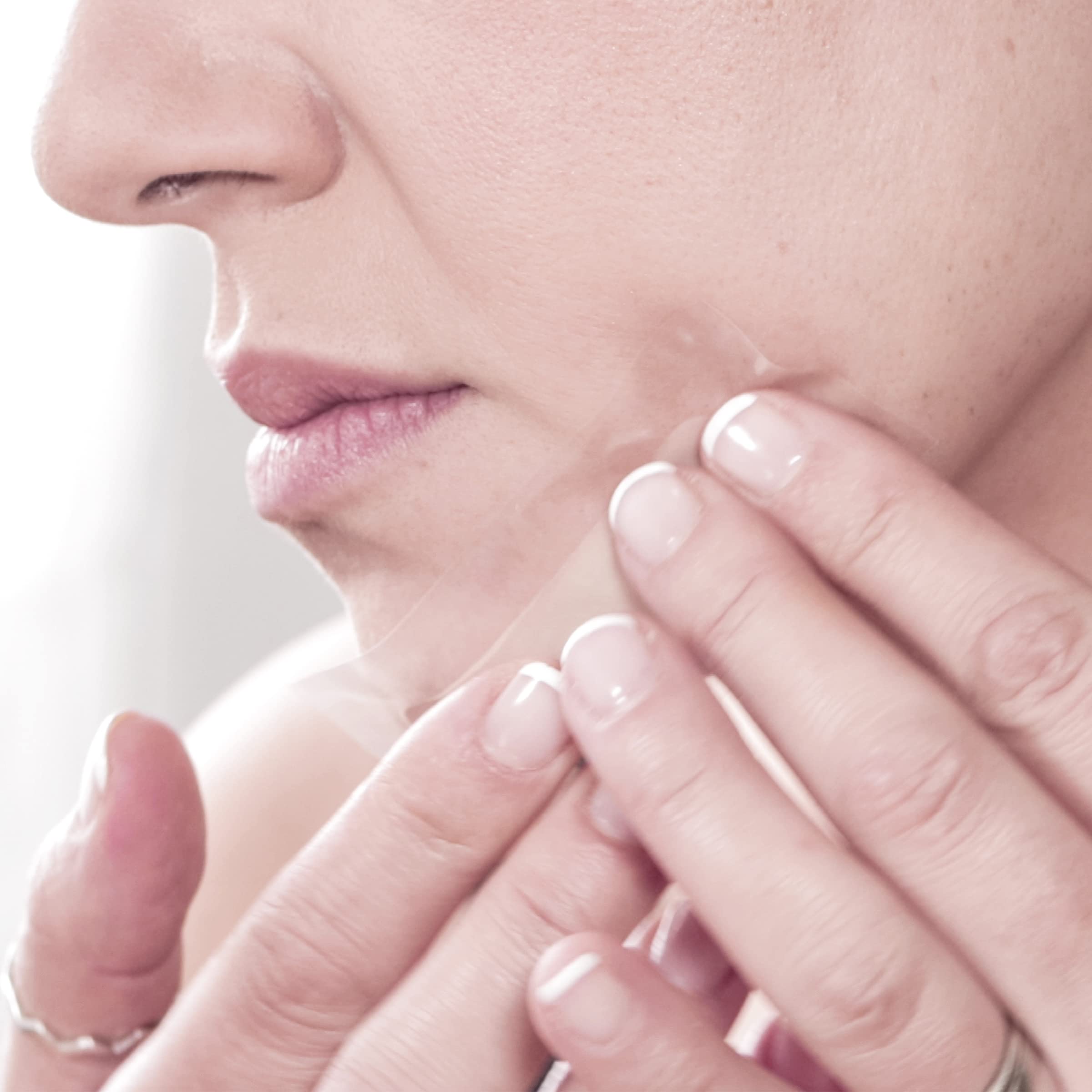 Post-wax Ultra Soothe Oil from Parissa nourishes and calms skin afterward.
