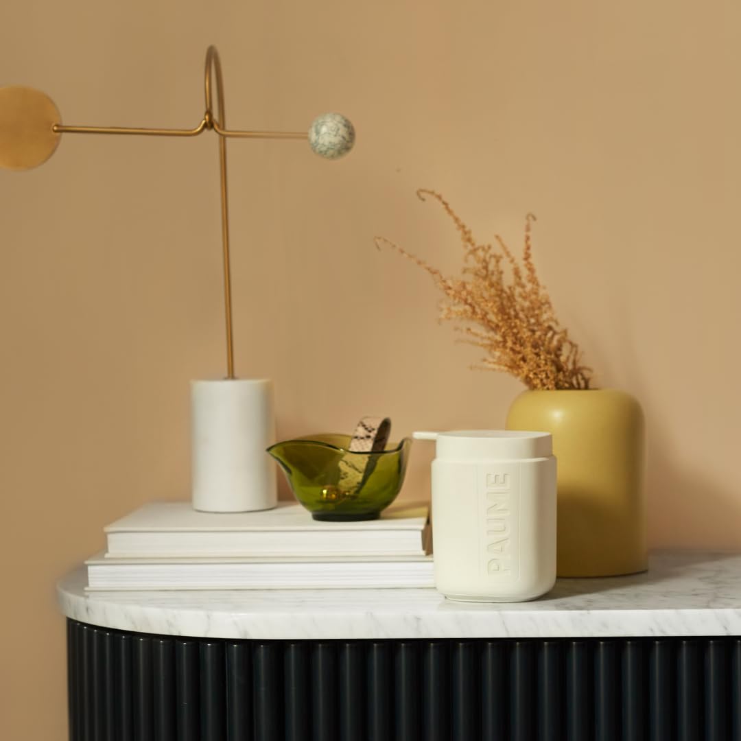 PAUME Signature pump delivers a smooth, controlled dispense