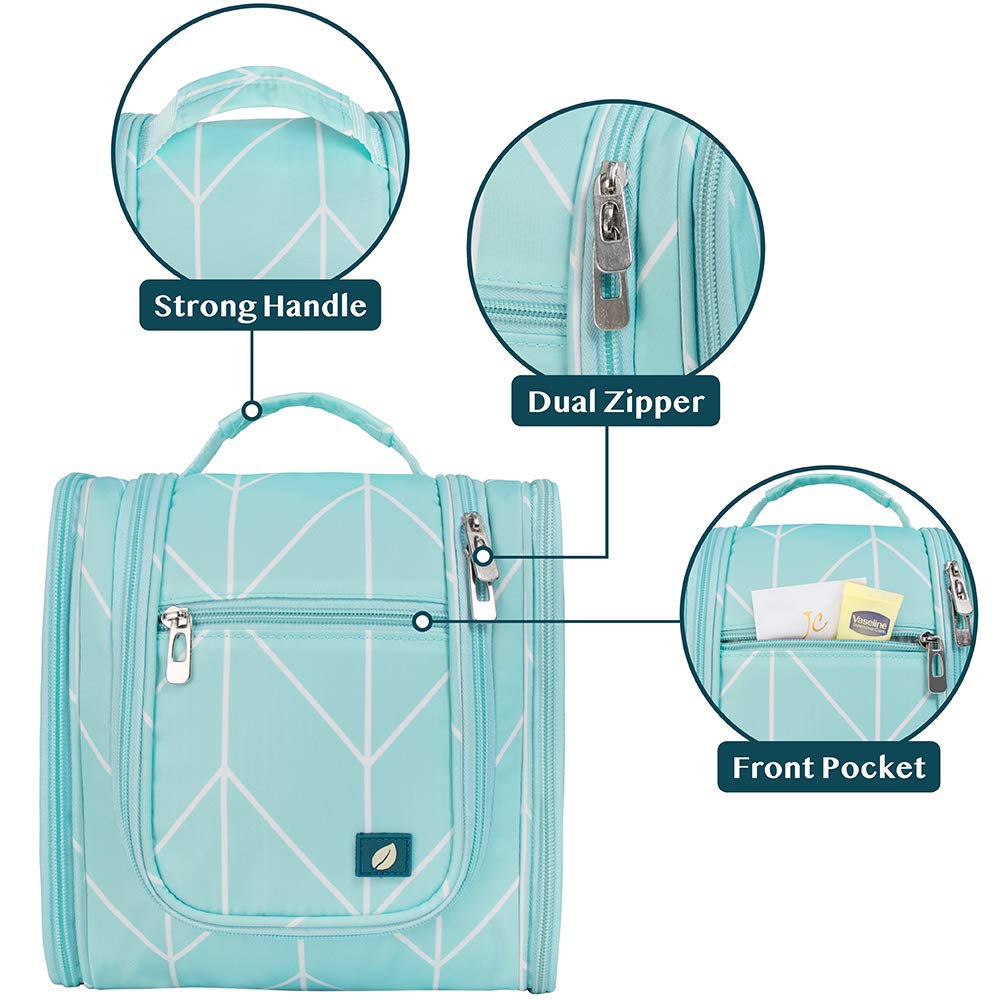 PAVILIA foam-padded interior protects bottles during travel.