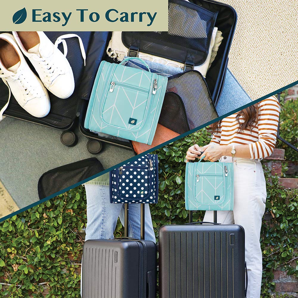 PAVILIA hanging hook enables convenient bathroom storage on trips.