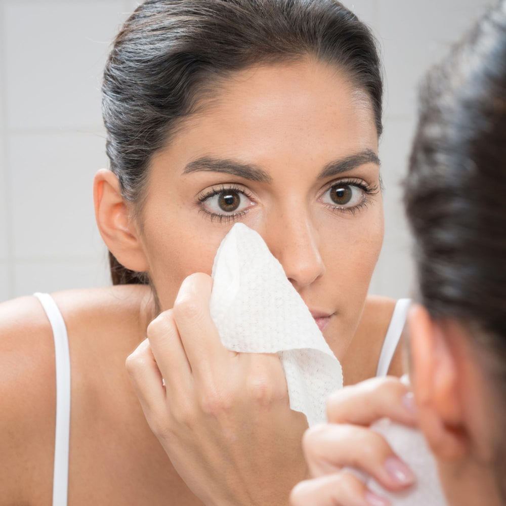 PDI Castile Soap Towelette 3-pack provides value and convenience for multi-occasion use.