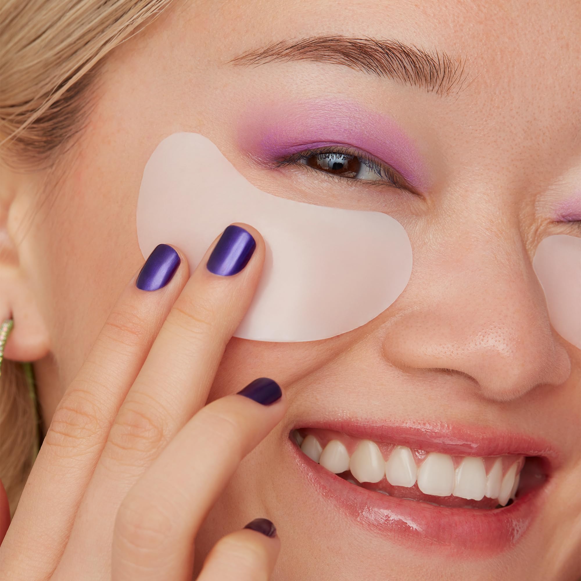 Peace Out Puffy Eyes vegan cruelty-free formula highlighted in packaging imagery.
