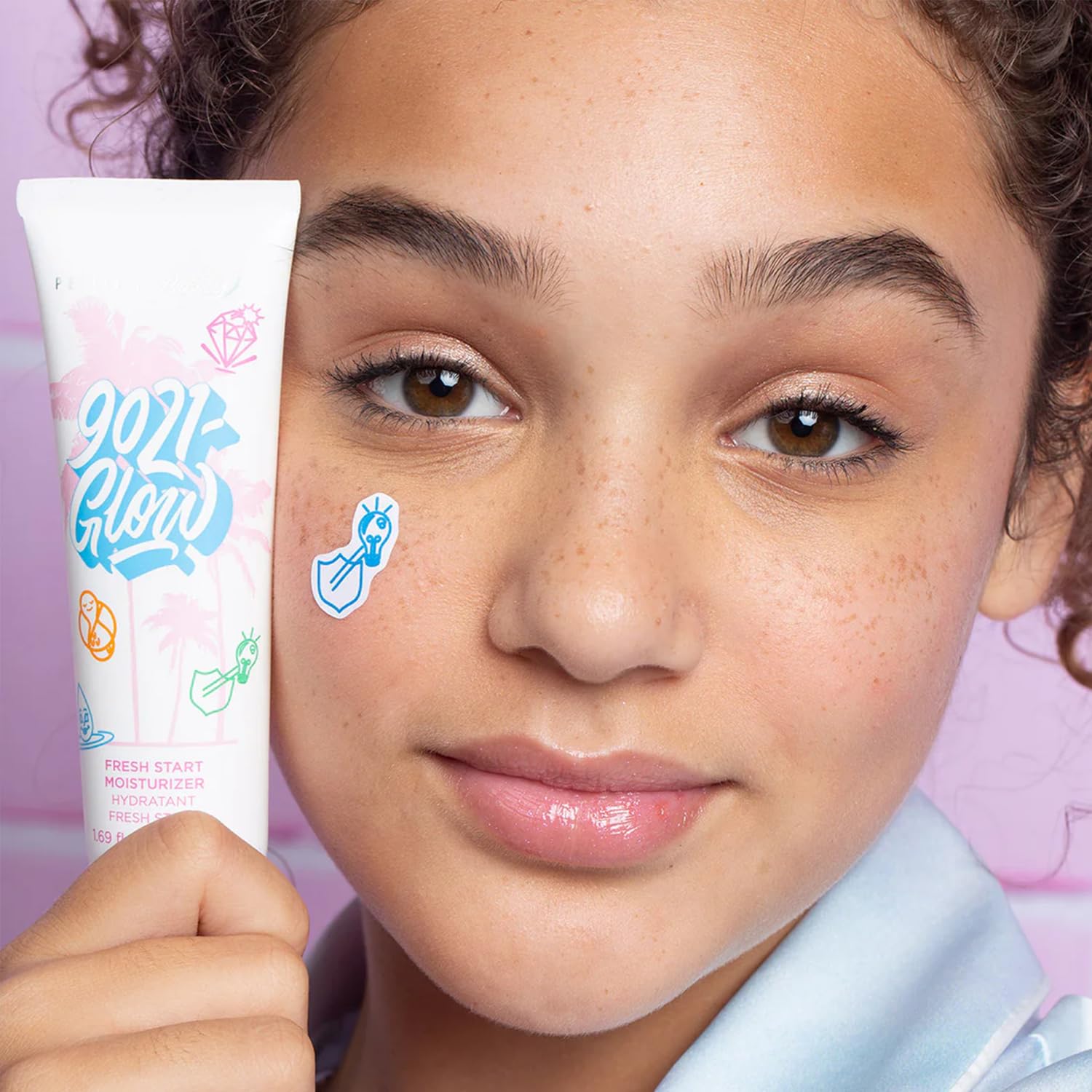 Petite 'N Pretty 9021-GLOW close-up of kid-friendly texture for soft skin.