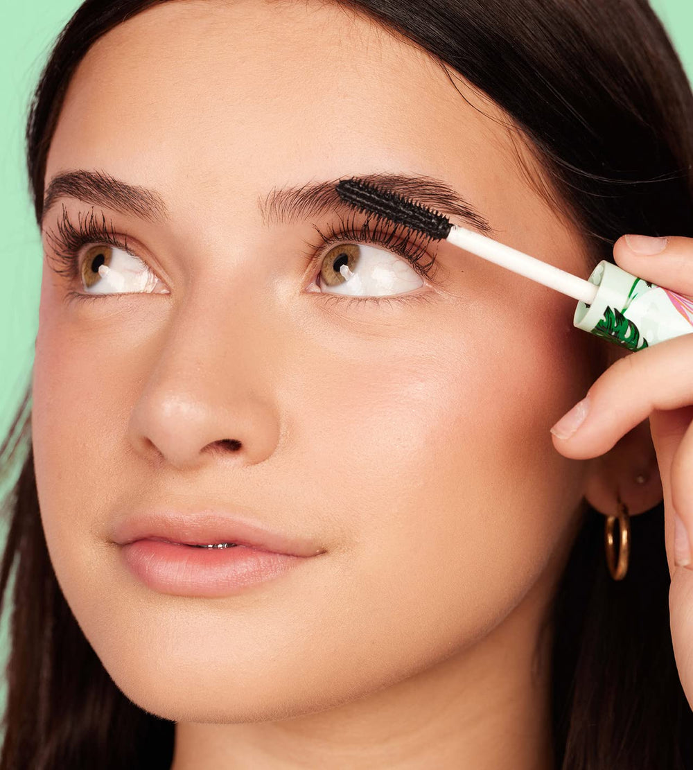 Petite 'N Pretty pediatrician-approved label signals safety and age-appropriate beauty for young users.