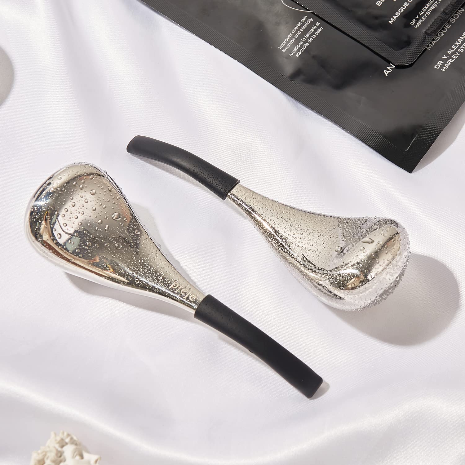 Pfefe Ice Globes easy to use after a quick freezer chill.