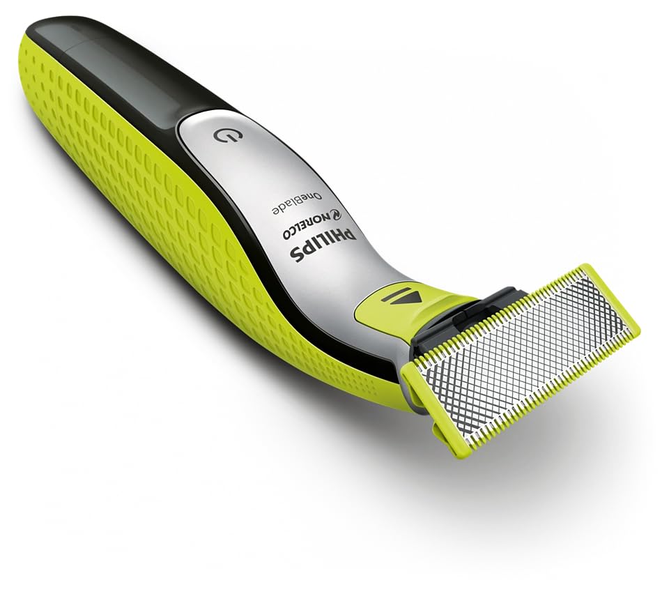 Philips OneBlade travel-pouch keeps accessories organized on trips.