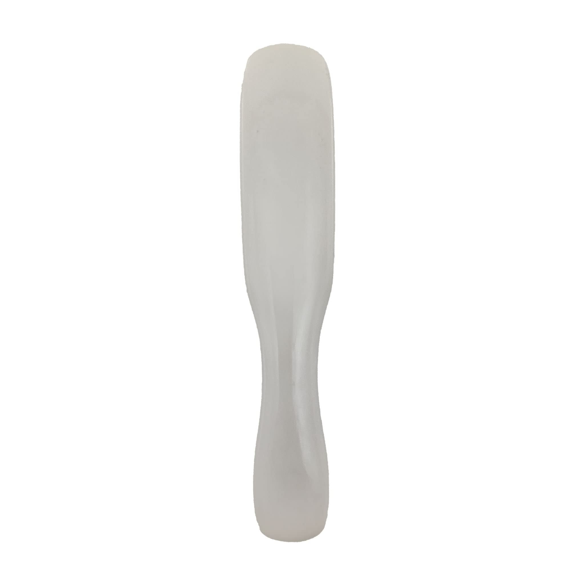 Phillips Brush Light Touch 6 bristle closeup shows soft ball-tipped nylon for gentle touch.