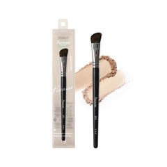 Piccasso 201 nose shading brush closeup with soft bristles for gentle blending.