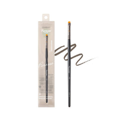 Piccasso 717 angled eyeliner brush close-up for ultra-fine precision and clean lines
