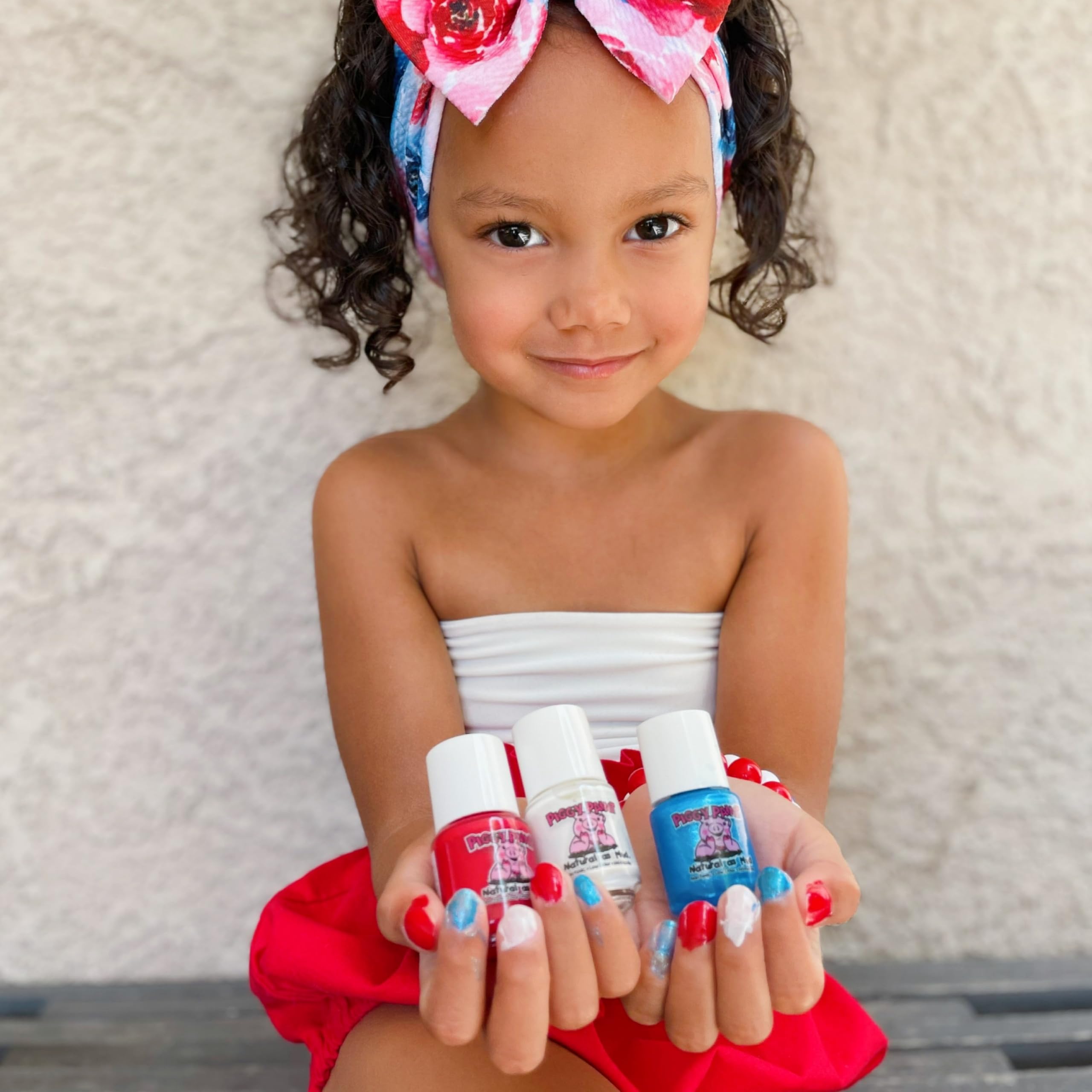 Piggy Paint packaging design emphasizes safe, easy-to-use polish for families
