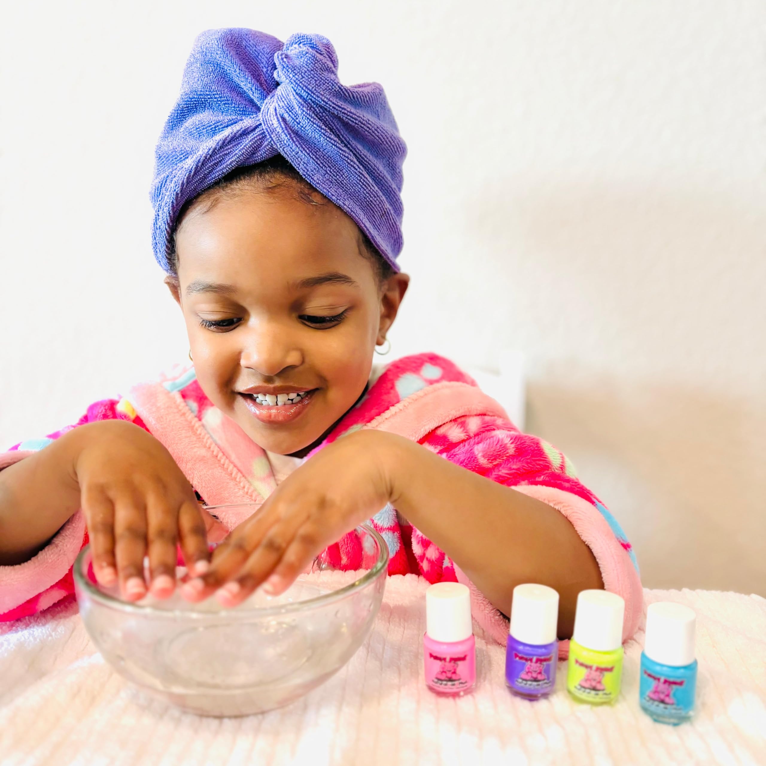 Piggy Paint safe for pregnant and nursing moms highlighted on packaging.