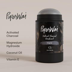 PiperWai activated charcoal absorption scene showing moisture control and long-lasting freshness.