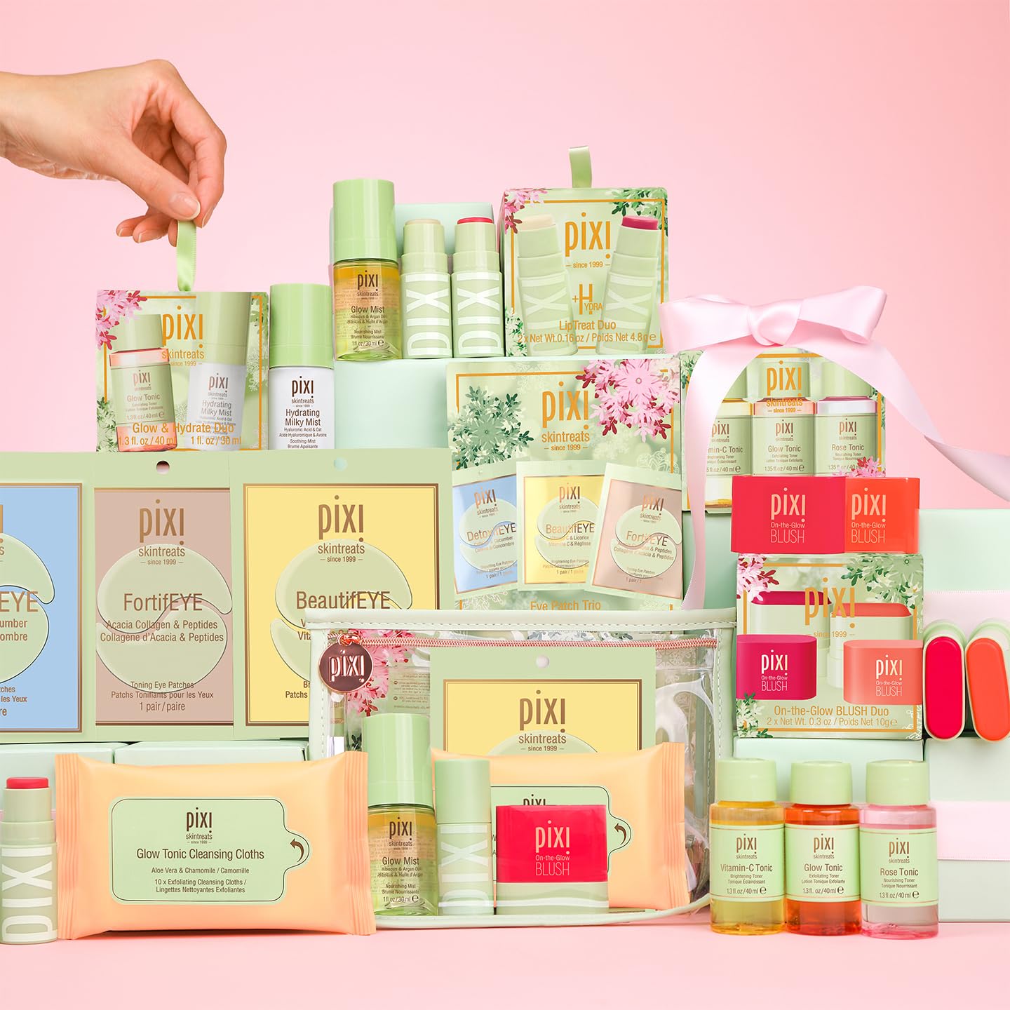 Pixi gift set packaging highlights petite size Glow Tonic and Milky Mist.