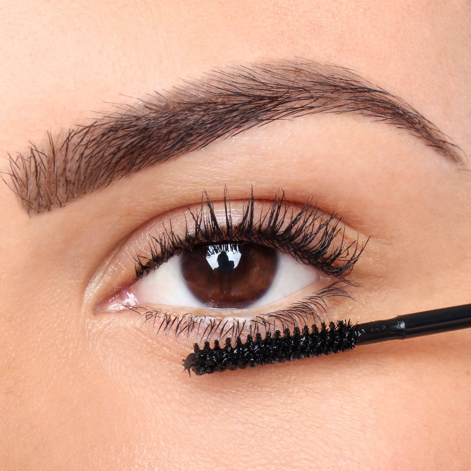 Pixi Lower Lash Mascara vitamin e panthenol care for sensitive eyes.