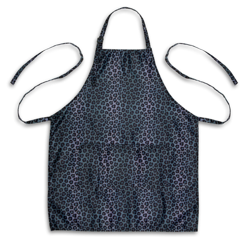 Plum Hill cosmetology apron makes a thoughtful gift for pros and students.