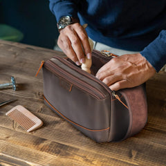 Polare Original dopp kit side compartment for organized quick access.