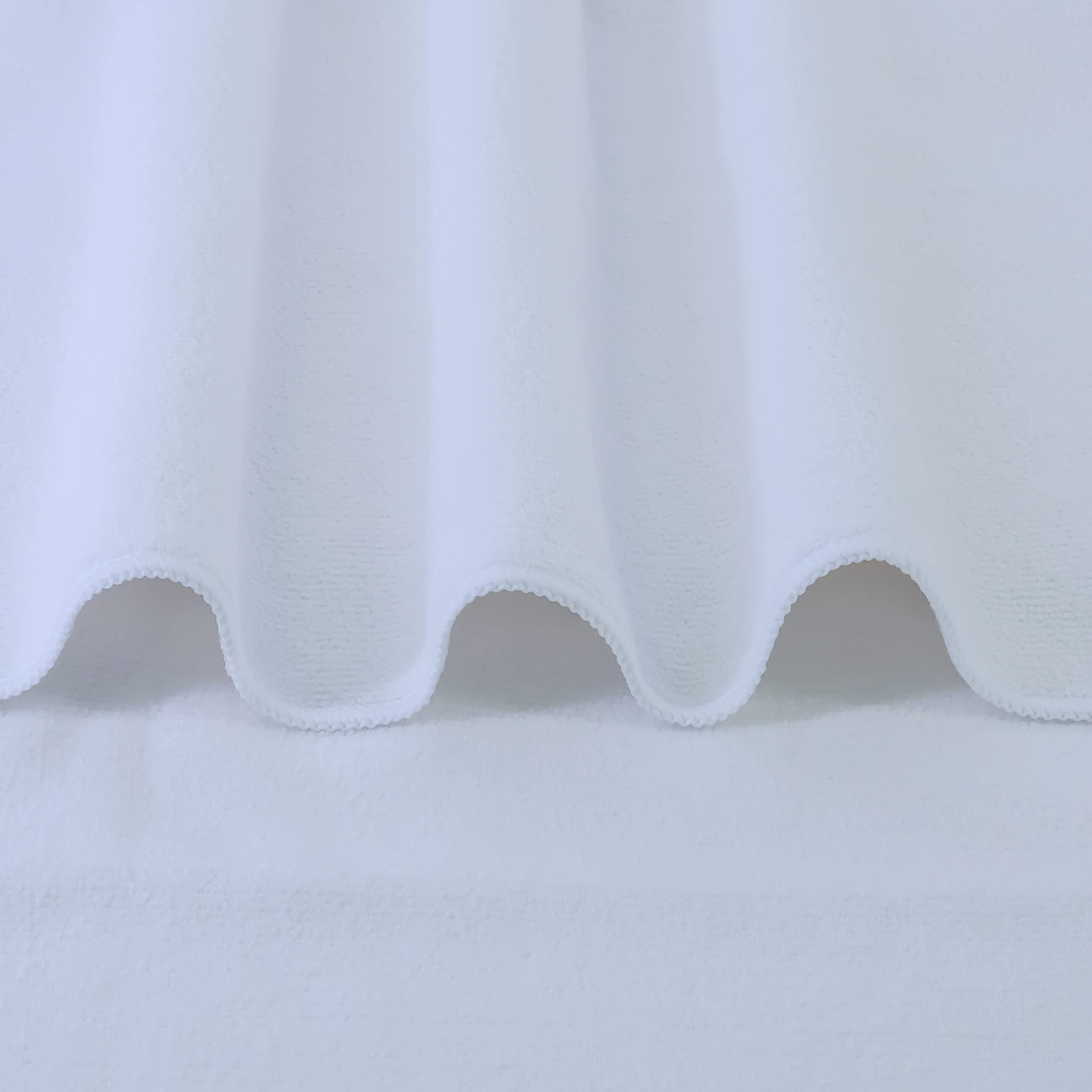 POLYTE bleach-resistant colorfast fabric keeps colors true during wash.