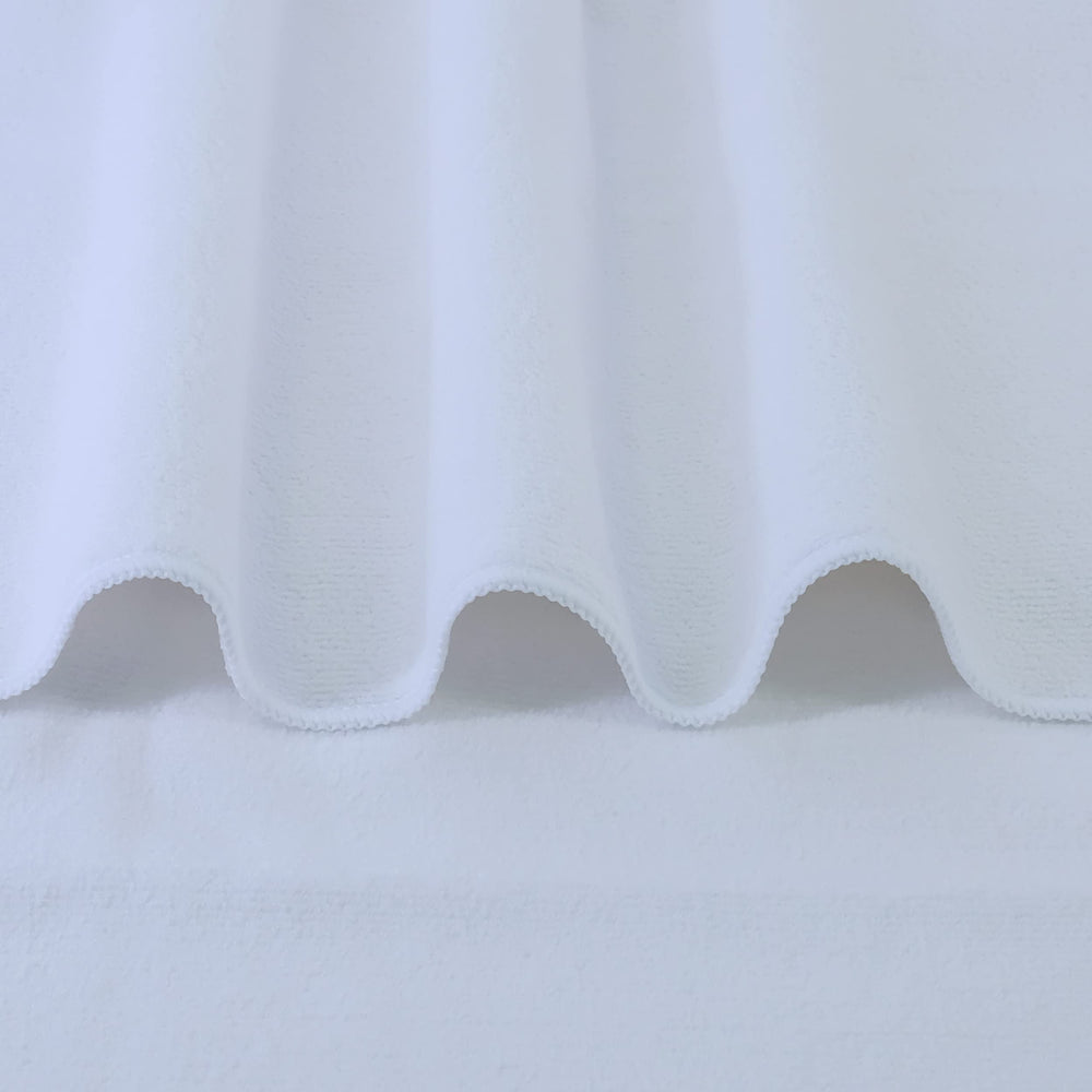 POLYTE bleach-resistant colorfast fabric keeps colors true during wash.
