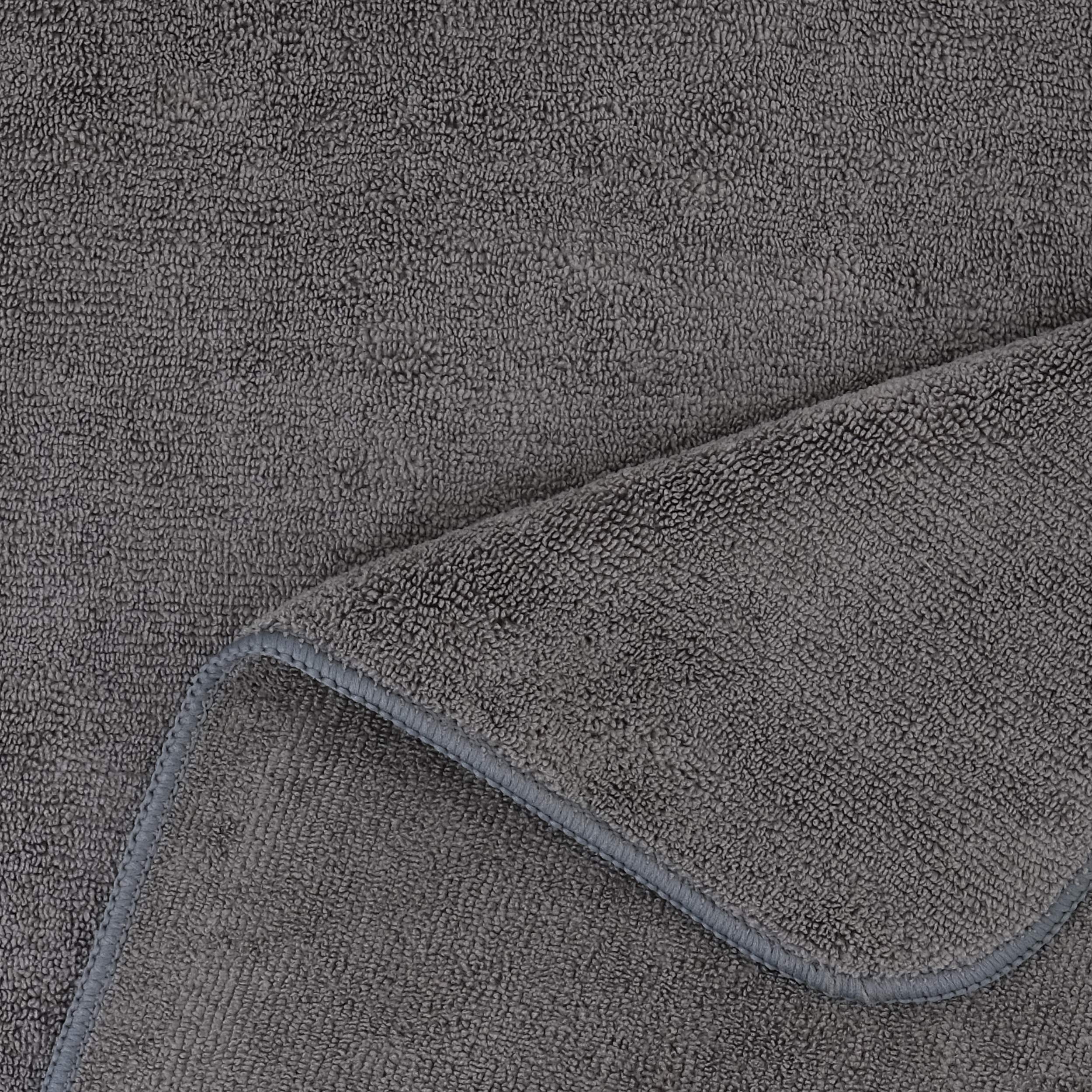 POLYTE bleach-resistant colorfast towel prevents color transfer during washings