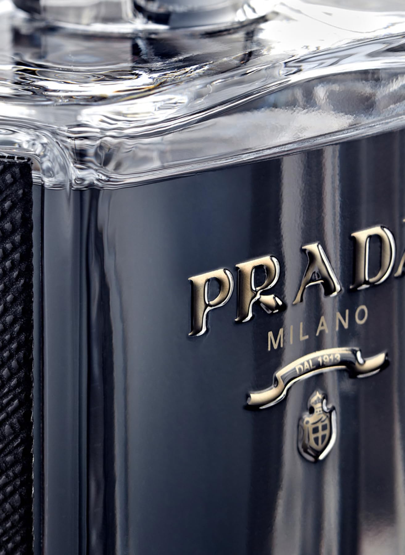 Prada L'Homme EDT on wooden table for daily wear.