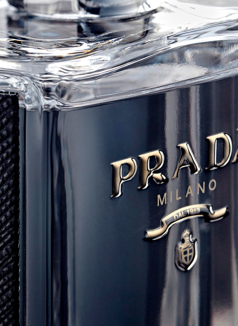 Prada L'Homme EDT on wooden table for daily wear.